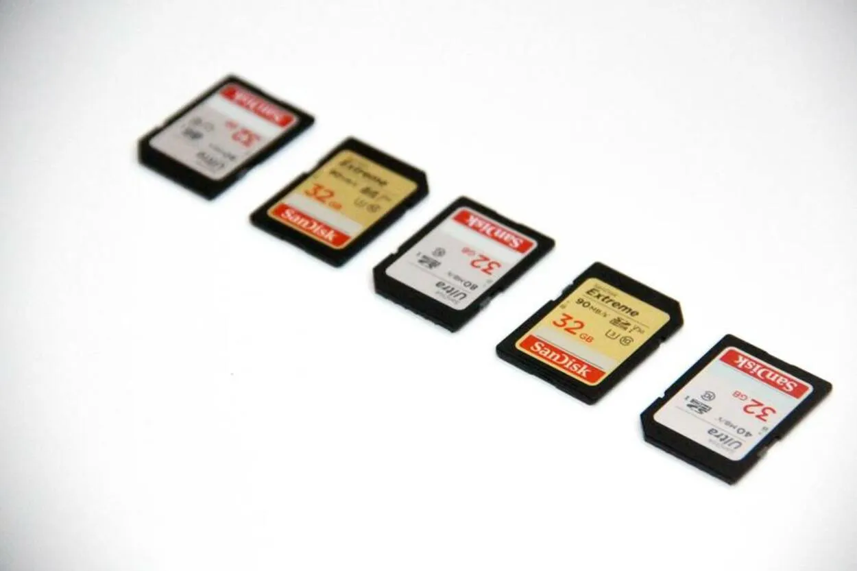 Bunch of White and black 32GB SD cards.
