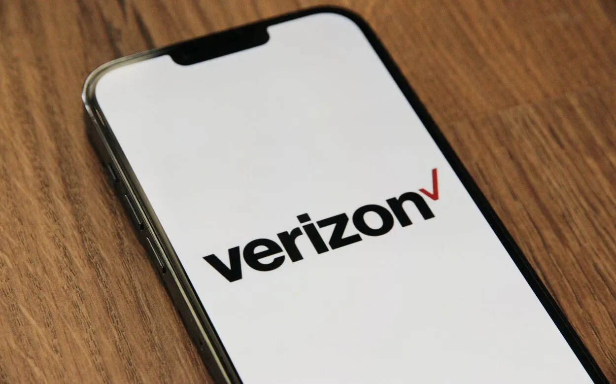 A phone showing Verizon's Logo