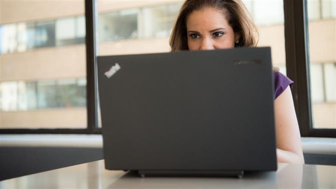 how-to-choose-a-security-protocol-in-the-expressvpn-windows-app