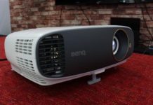 BenQ W1700 recenze