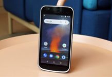 Nokia 1 předává recenzi