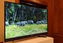 Vu Android TV ruce přezkoumání